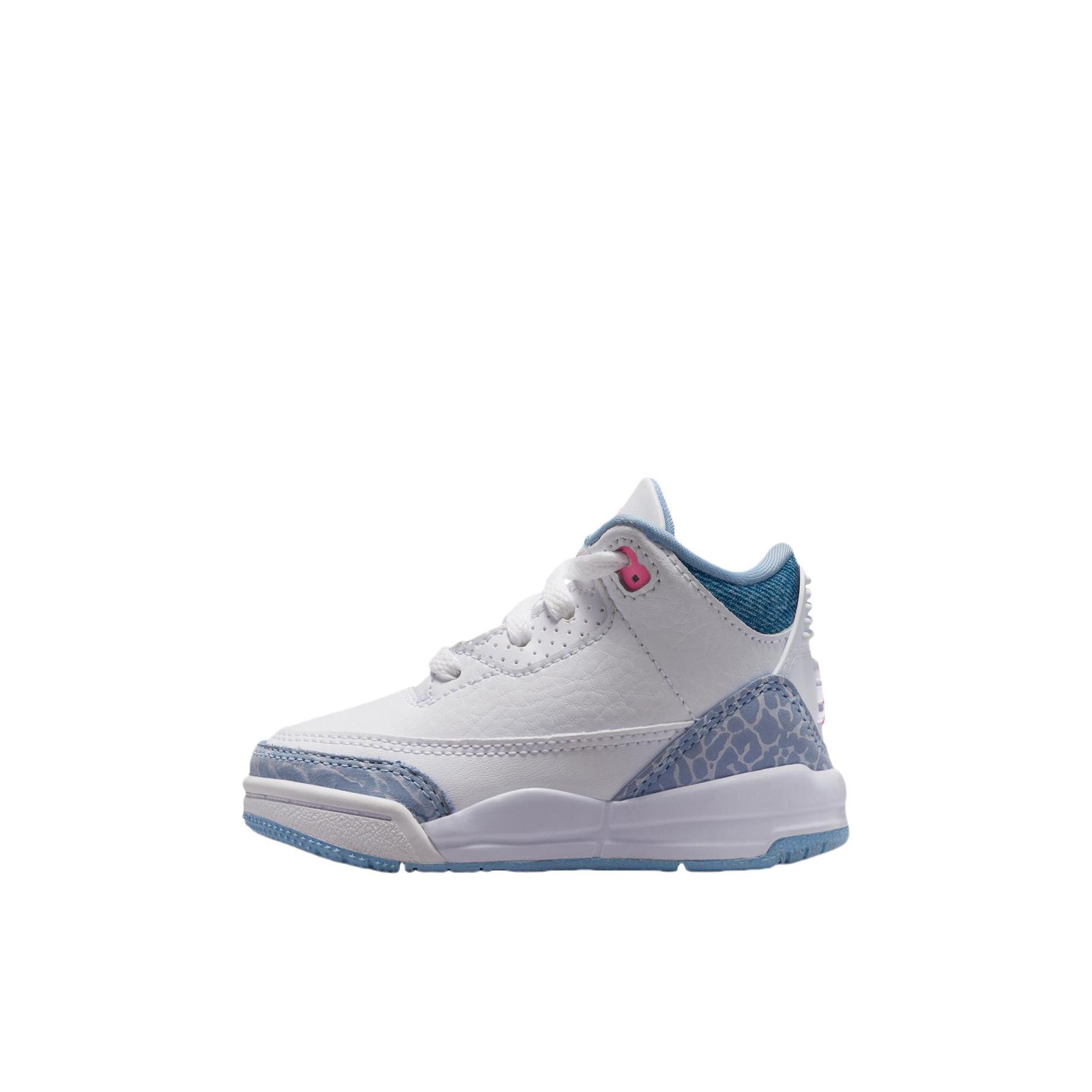 推荐商品：Air Jordan 3 时尚潮流 复古百搭 舒适防踢 防滑耐磨 透气 运动鞋儿童 婴童/白色/霞光粉/狂喜钴蓝/足球灰
