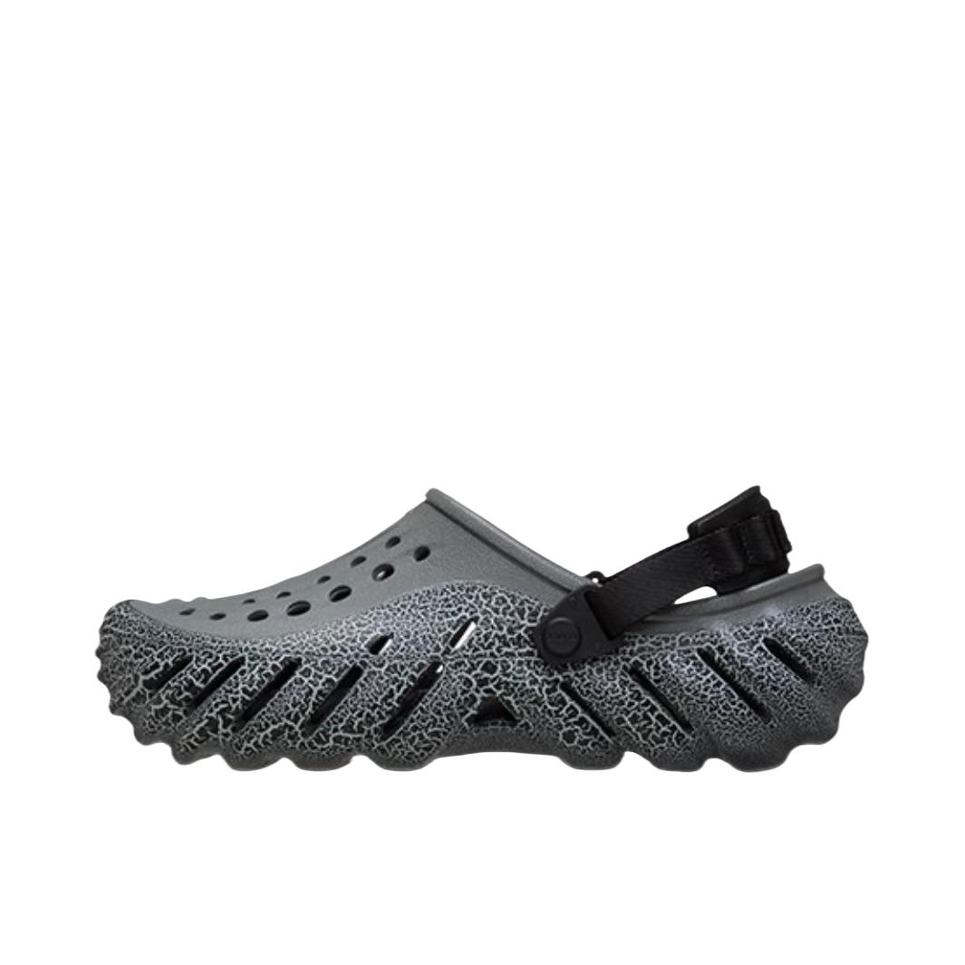 推荐商品：Crocs/卡骆驰 Echo Clog 波波 防滑包头 轻便舒适 一脚蹬 圆头 沙滩运动 涉水 缓震 洞洞鞋 凉鞋 石板灰