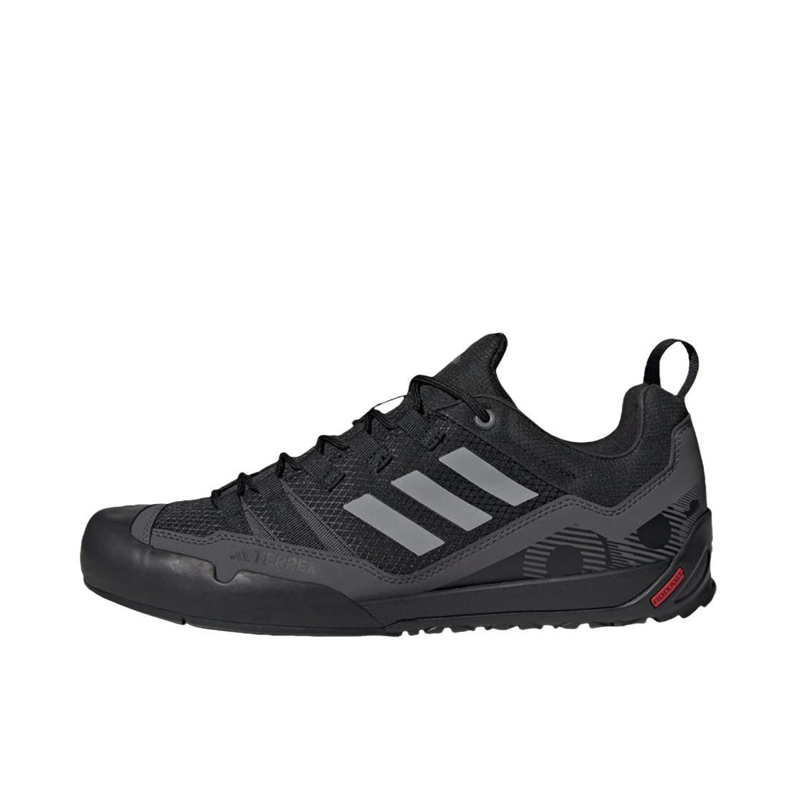 推荐商品：adidas Terrex Swift Solo 舒适百搭 防滑耐磨 缓震透气 户外鞋 黑色/灰色/红色