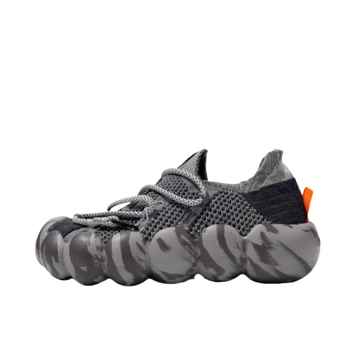 推荐商品：UPPERVOID/二普纬度 HOVER KNIT 001 户外鞋 透气弹力中性 矿黑色