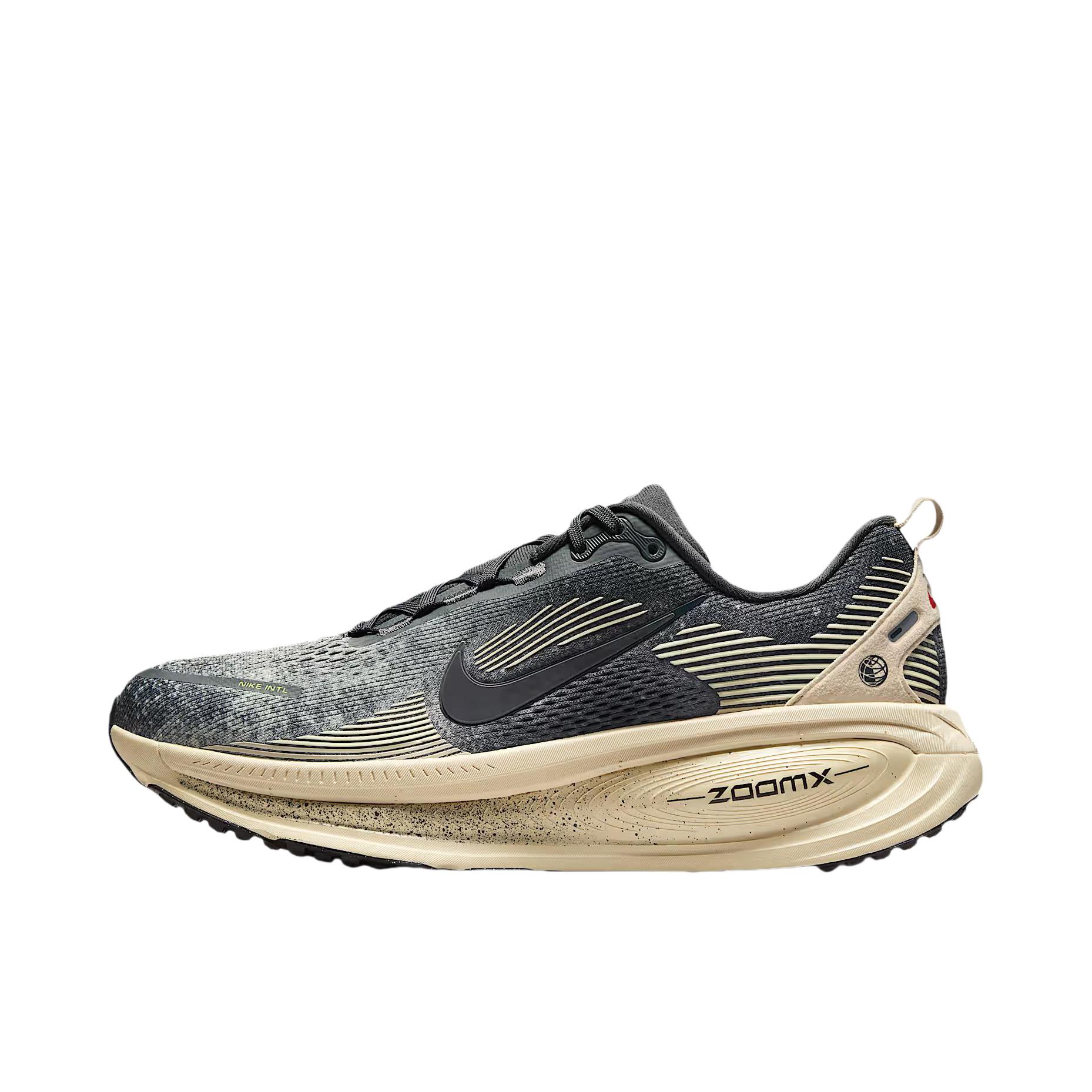 推荐商品：Nike Vomero 18 跑鞋 减震防滑低帮厚底训练轻便短跑贴合防水 深灰色