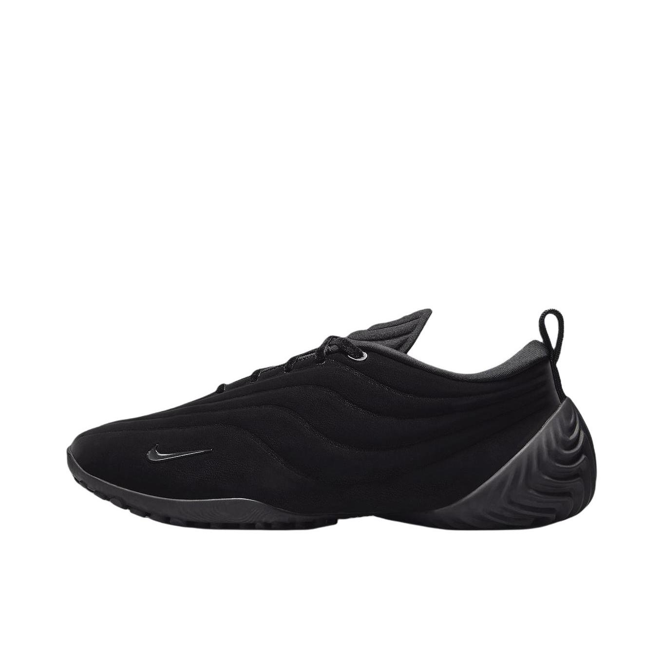 推荐商品：Nike Astra Ultra 跑鞋 百搭舒适耐磨低帮休闲 黑色