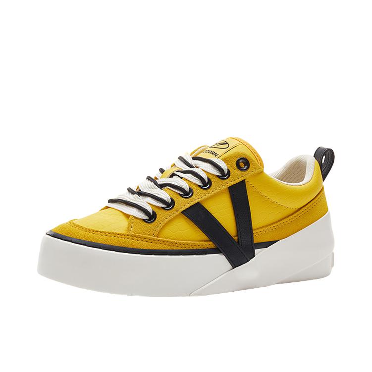 推荐商品：维动 启星 板鞋 翻毛皮防滑耐磨轻便透气厚底美式复古增高包裹性 启星黄