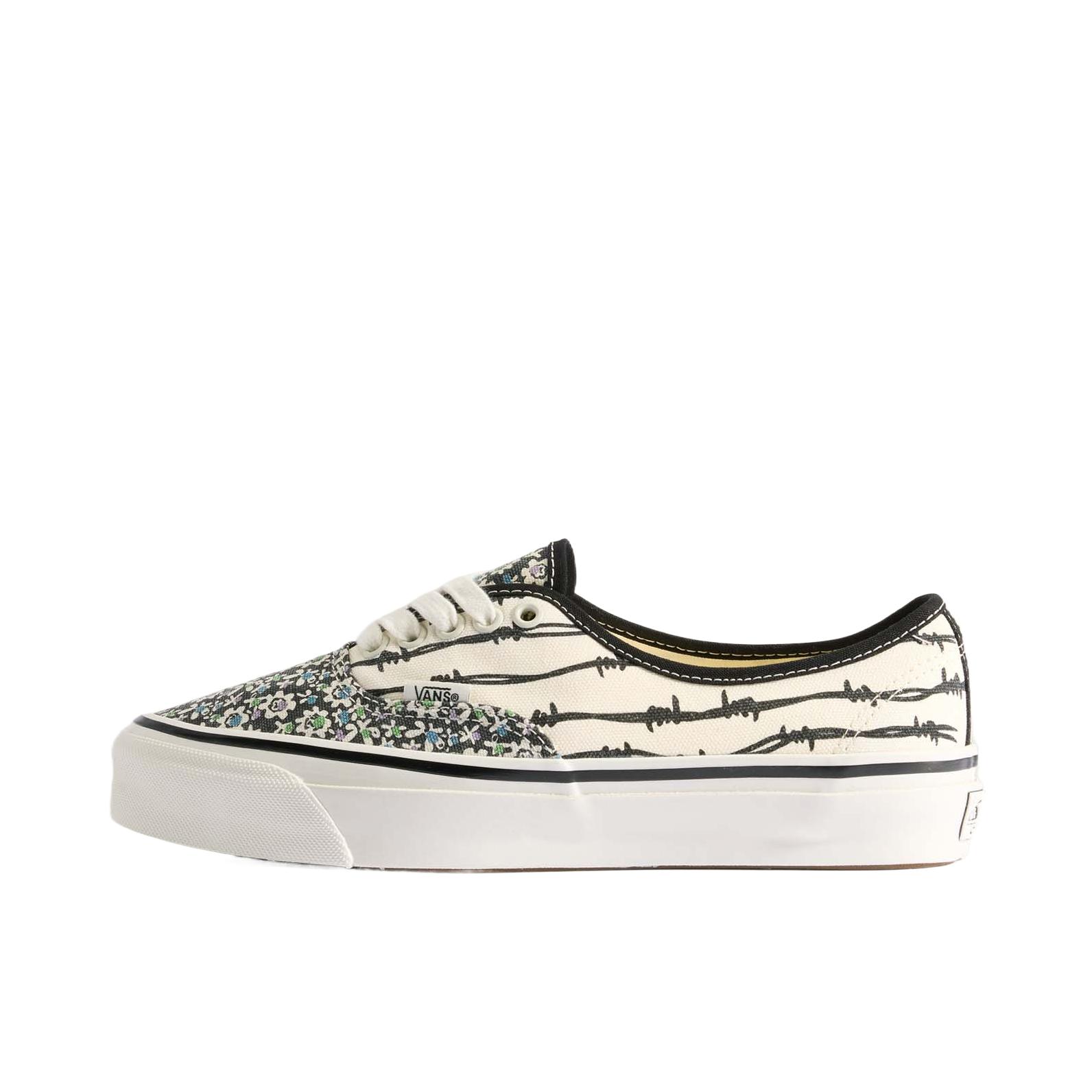 推荐商品：Vans/范斯 Authentic 潮流休闲 轻便舒适 防滑耐磨 百搭运动 复古 板鞋 黑色/白色/米色