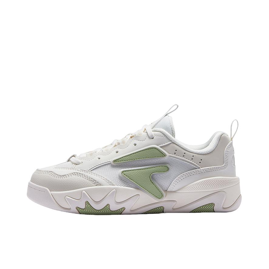 推荐商品：FILA/斐乐 Nollie II 豚跃 板鞋 百搭厚底低帮圆头 女款/雪白色/纱白色