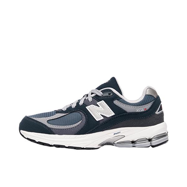 推荐商品：New Balance 2002R 跑鞋 缓震防滑耐磨透气复古拼接防水气垫慢跑支撑 大童/藏青色/深灰蓝/白色