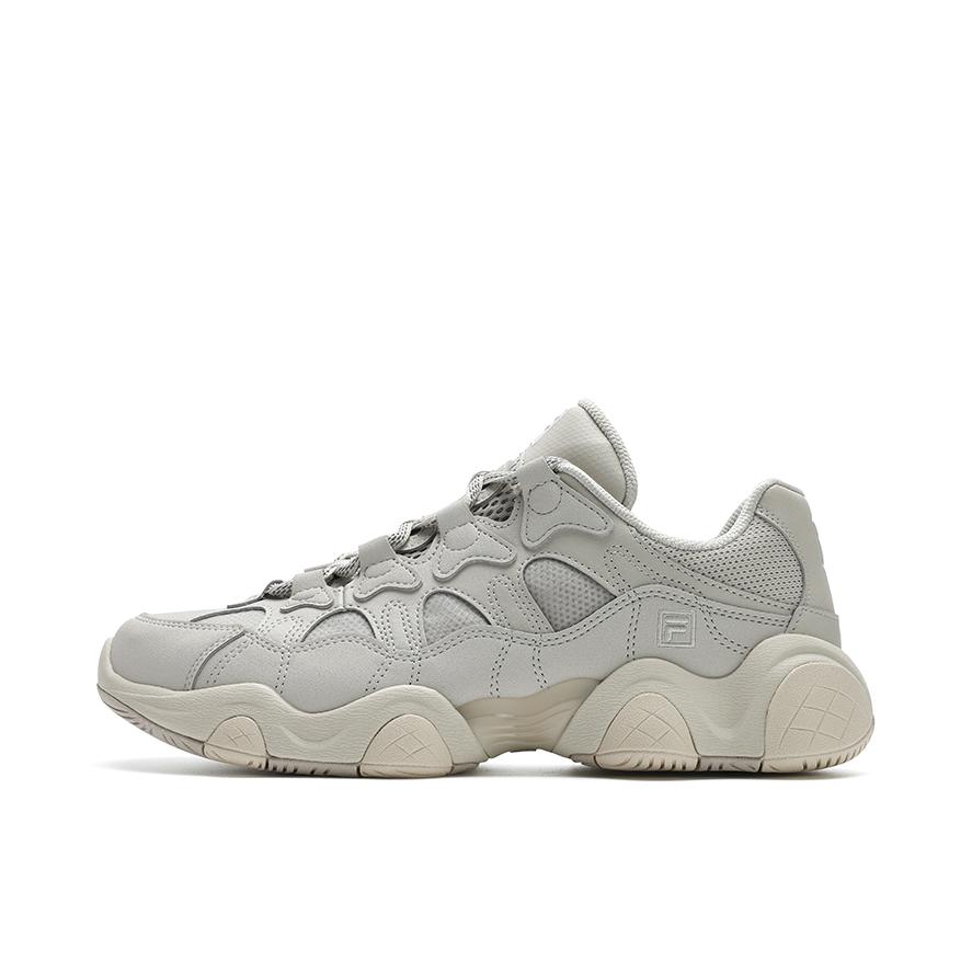 推荐商品：FILA/斐乐 JAGGER 老爹鞋 复古休闲低帮 燕麦棕