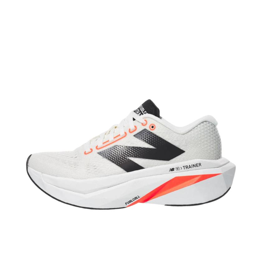 推荐商品：New Balance FuelCell SuperComp Trainer v3 跑鞋 轻量碳板系带防滑耐磨缓震复古公路短跑 B宽/女款/白色
