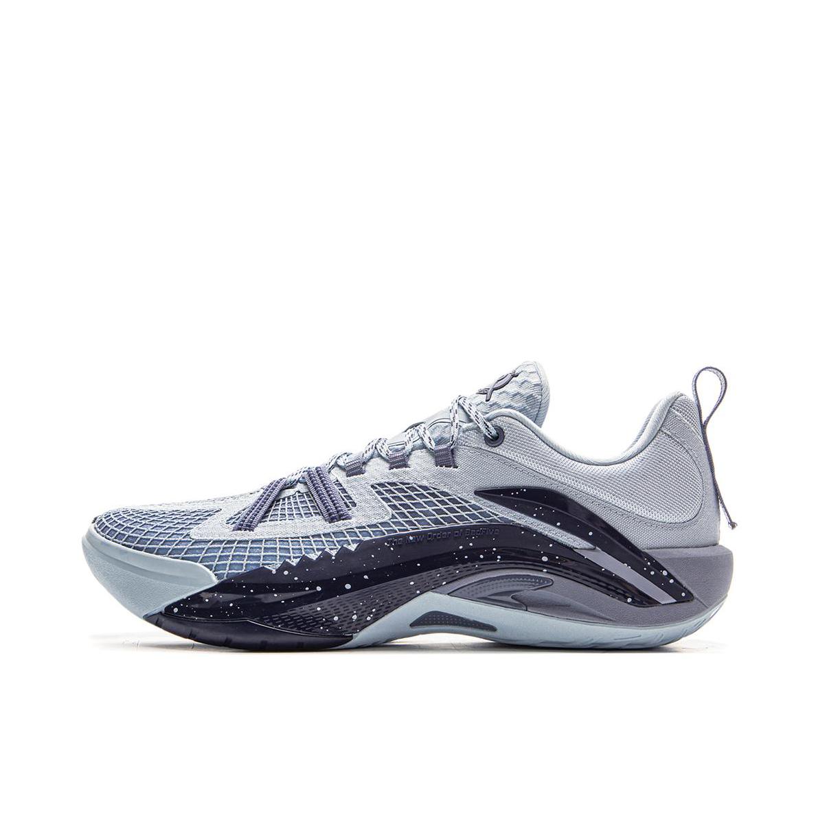 推荐商品：李宁 反伍 BADFIVE 游击1 Super V2 篮球鞋 轻量高回弹室外水泥地缓震稳定轻质防滑抓地超䨻科技 云朵蓝