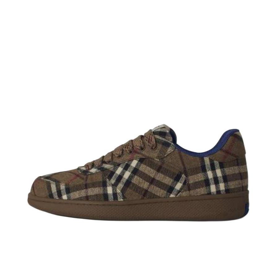 推荐商品：Burberry/博柏利 Terrace 圆头 系带 低帮 平跟 运动休闲鞋 深棕色