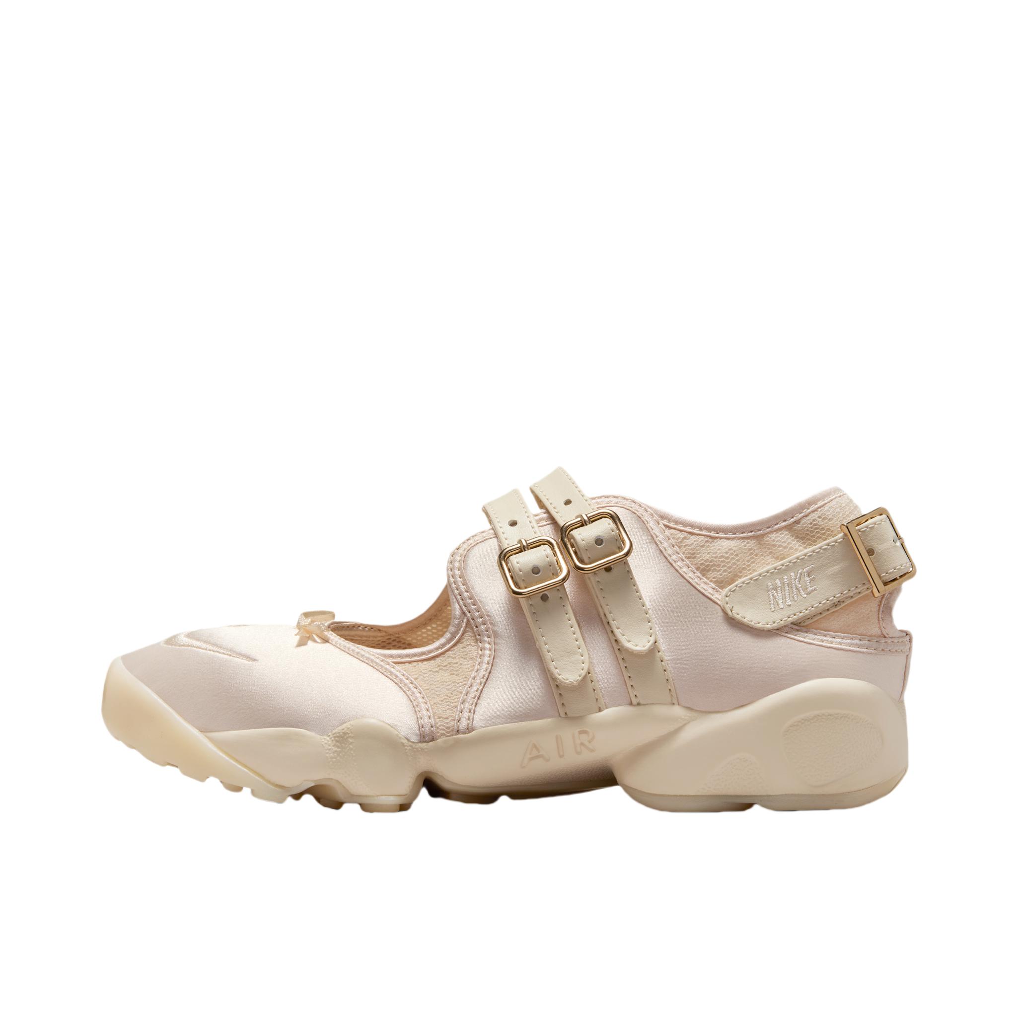 推荐商品：Nike Air Rift 分趾 防滑耐磨 缓震回弹 网面透气 舒适轻便 沙滩 魔术贴 百搭 运动休闲鞋 珍珠白