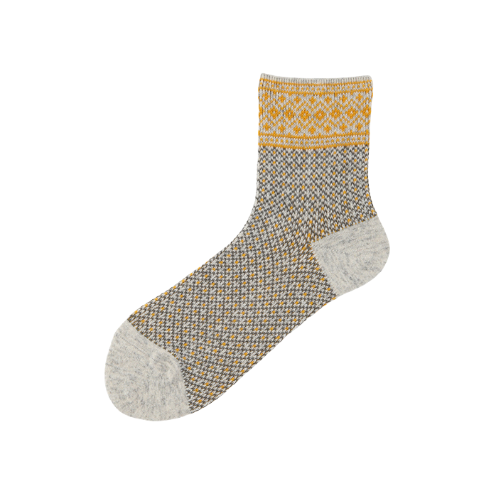 推荐商品：Tabio 撞色提花防臭休闲中筒袜 011132931