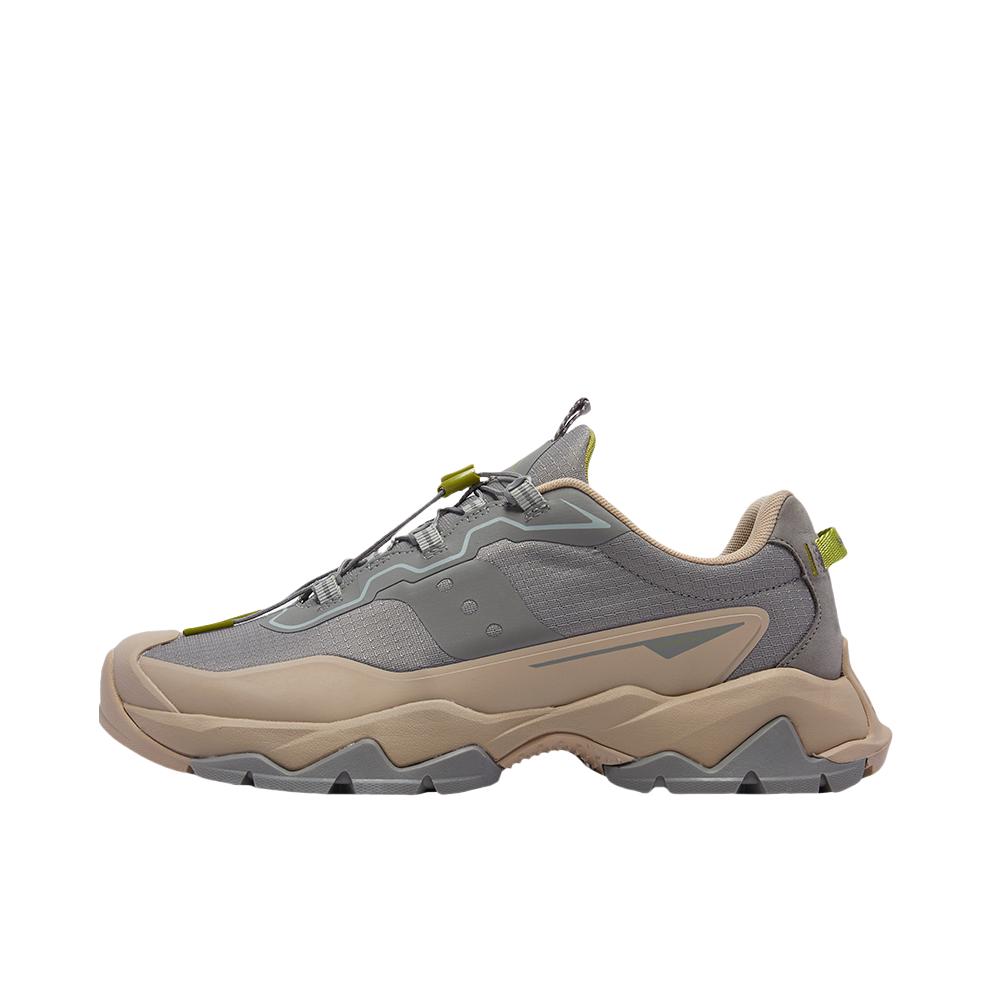 推荐商品：Saucony/索康尼 CANYON WLK 防泼水 稳定 低帮厚底 跑步 运动休闲鞋 灰色/卡其色