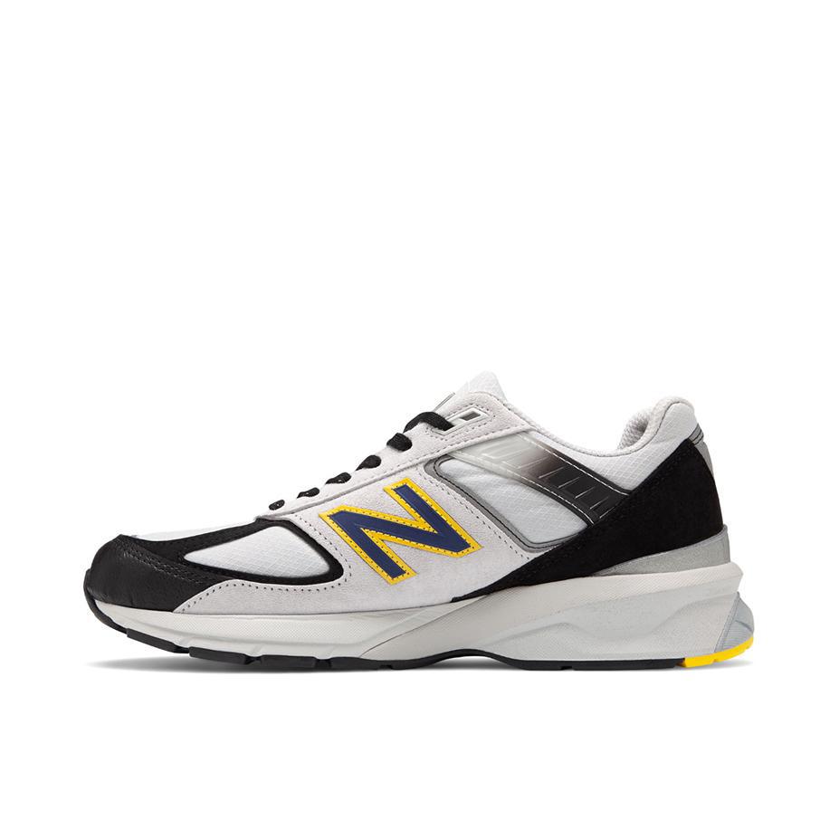 推荐商品：New Balance 990 V5 跑鞋 减震支撑轻便防滑网布透气织物回弹反毛皮复古合成革 V5/白灰黑