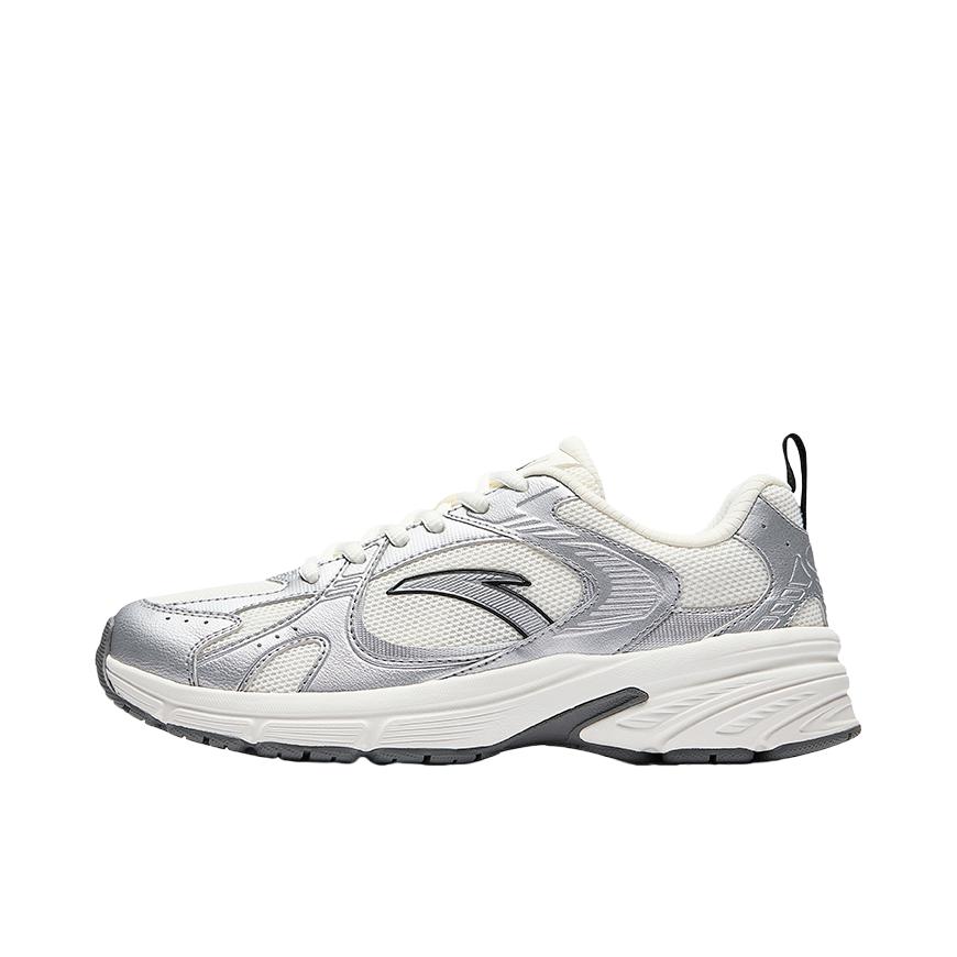 推荐商品：安踏 AT804 运动休闲鞋 复古革网拼接系带 女款/象牙白/银色