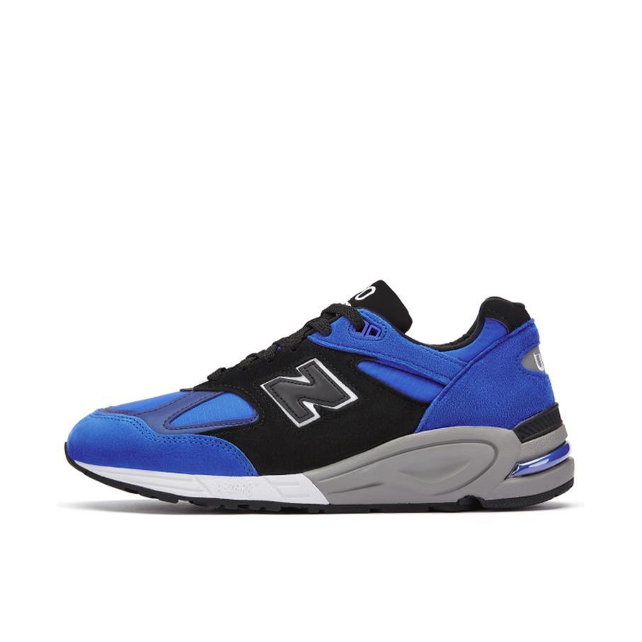 推荐商品：New Balance 990 V2 跑鞋 人造革防滑耐磨抗冲击织物网布透气减震复古包裹性 蓝色/黑色/灰色