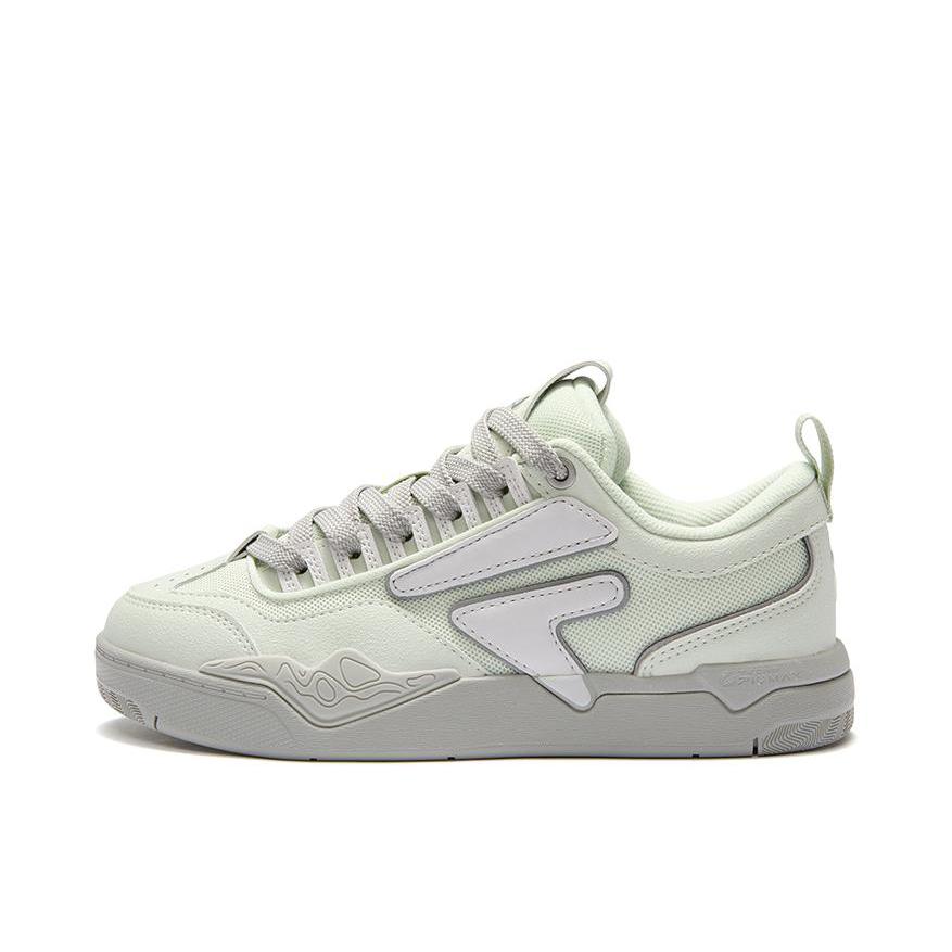 推荐商品：FILA/斐乐 Nollie 板鞋 豚跃鞋 防滑耐磨减震包裹性拼接舒适百搭薄底 女款/金丝雀绿/雨雾灰 