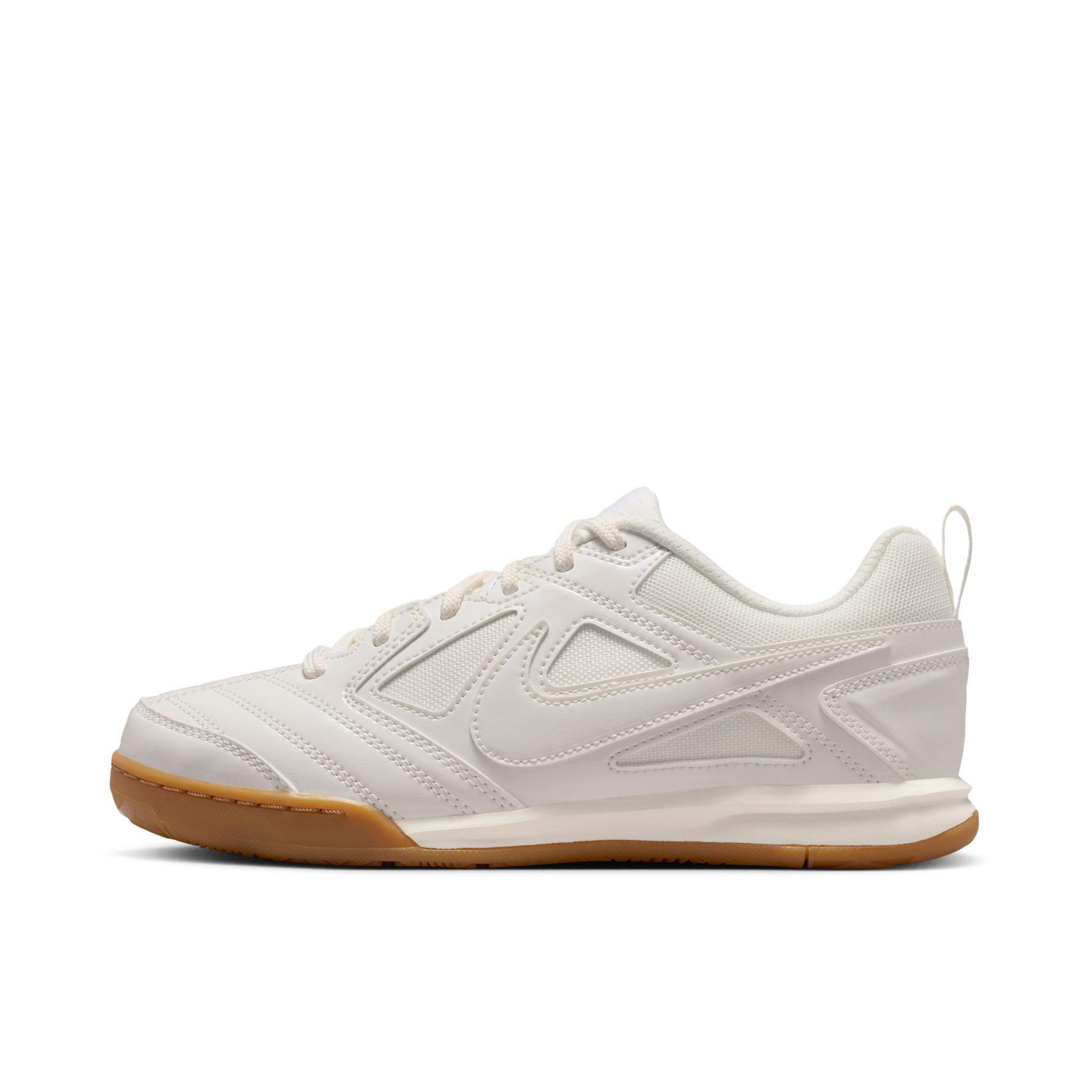 推荐商品：Nike Gato 运动休闲鞋 抓地防滑耐磨舒适轻便网面透气缓震时尚简约百搭复古贴合圆头足球风 大童/象牙白/橡皮浅褐