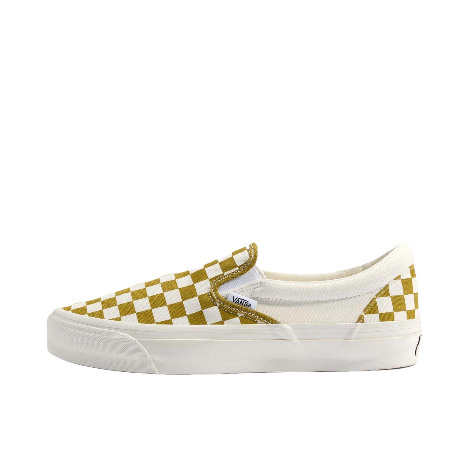推荐商品：Vans/范斯 Classic Slip-on 防滑 简约 棋盘格 一脚蹬 百搭 休闲 帆布鞋 白色/浅褐色