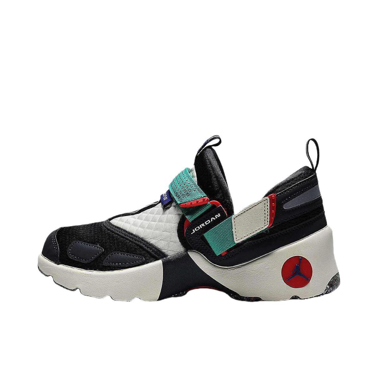 推荐商品：Air Jordan Trunner LX 复古 耐磨 防滑 减震 训练鞋 黑色/白色/椰奶色/亮桔色/椒红色
