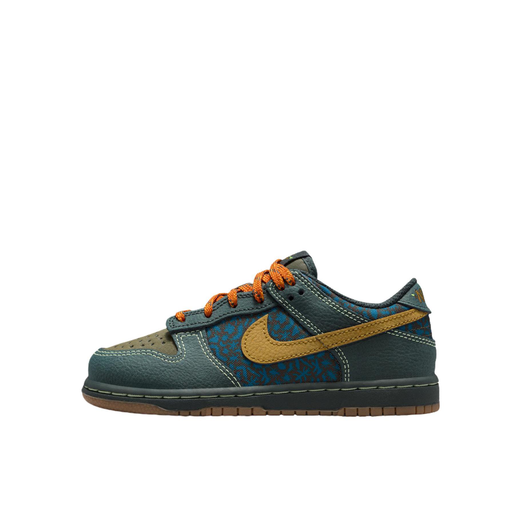 推荐商品：Nike Dunk 复古休闲 防滑耐磨 抓地 舒适透气 运动 板鞋儿童 小童/海藻绿/黄褐色/卡其绿/深渊绿/篝火橙/橡皮中褐
