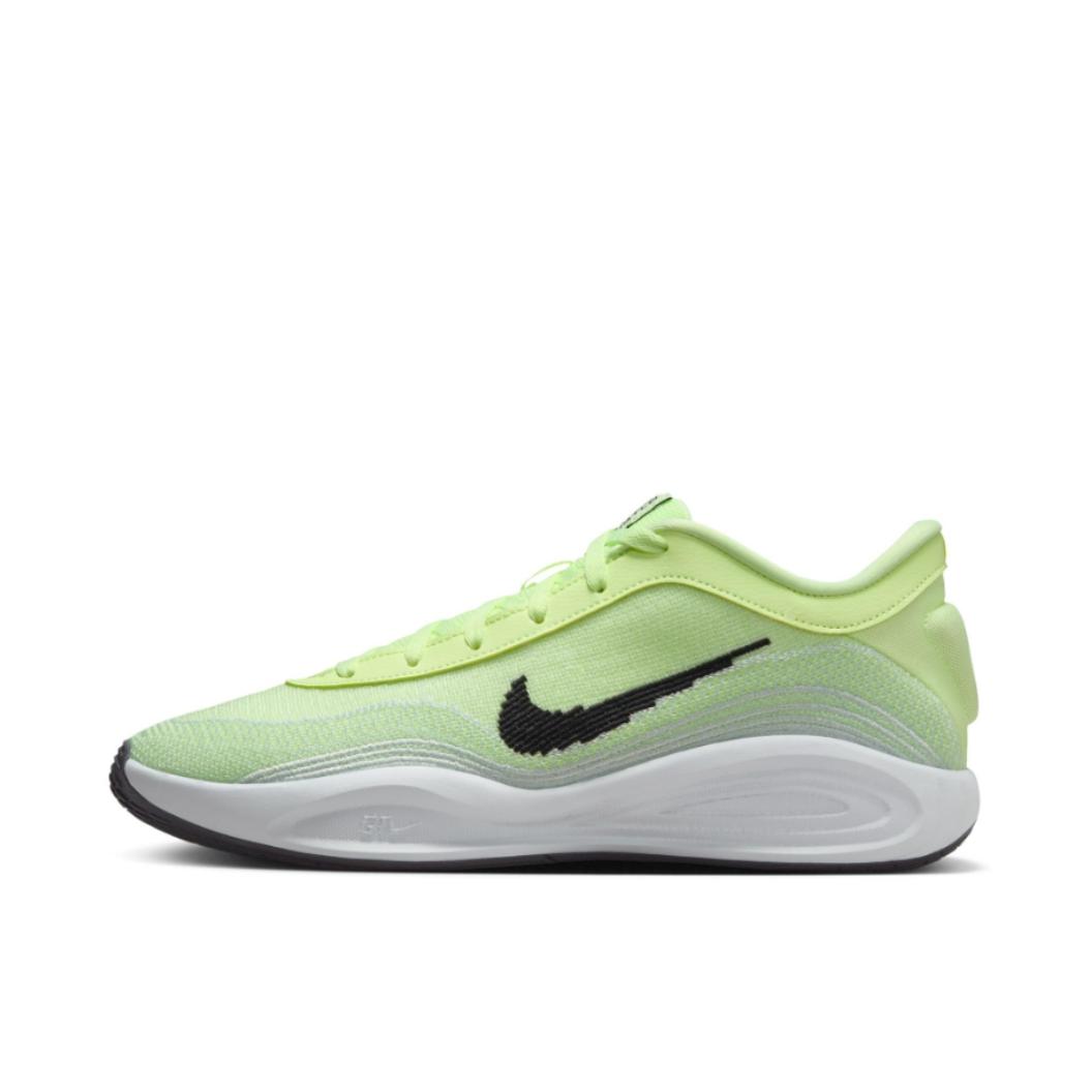 推荐商品：Nike G.T. Hustle Academy 运动休闲鞋 实战训练防滑耐磨舒适缓震飞织潮流百搭简约耐用 亮黄色