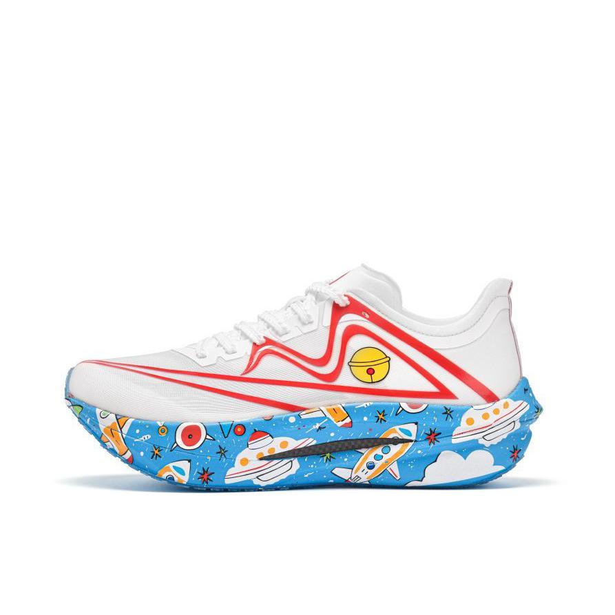 推荐商品：音速猫 上瘾 碳板 马拉松 比赛 训练 跑鞋 趣味星球