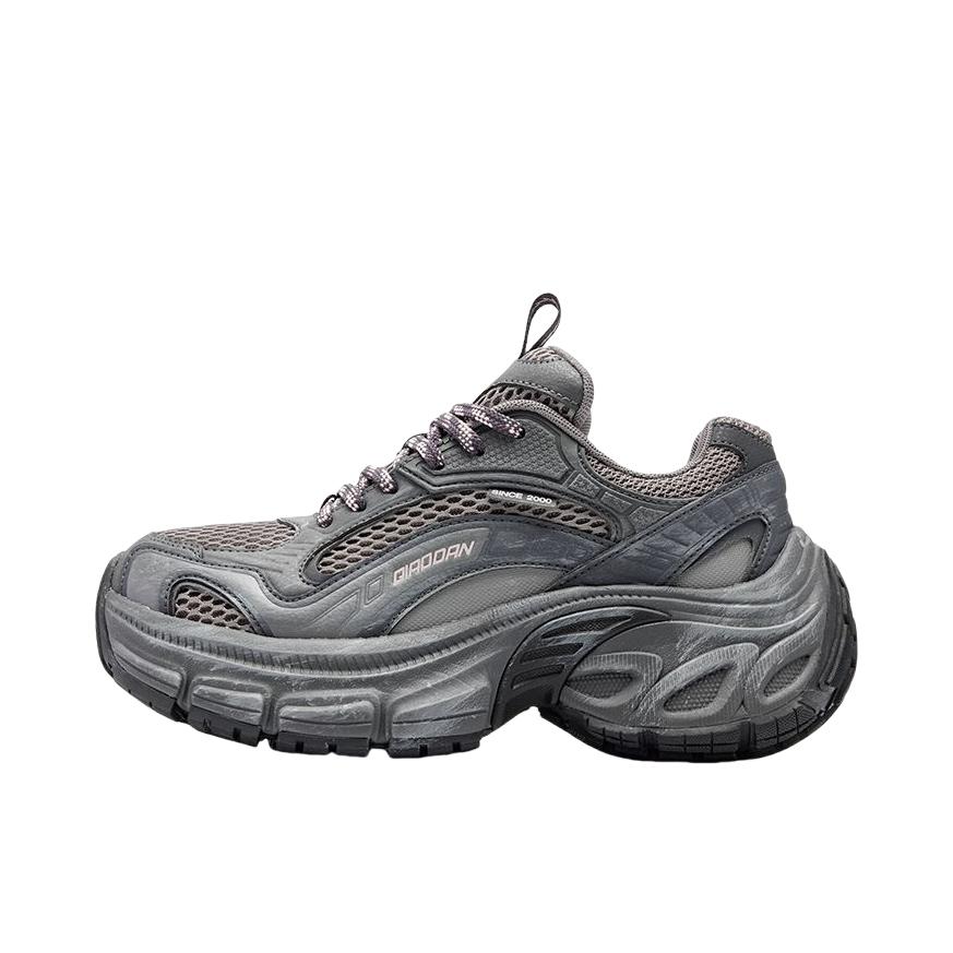 推荐商品：乔丹体育 运动休闲鞋 透气厚底低帮 QDL042254425 女款/烟灰色/电掣灰