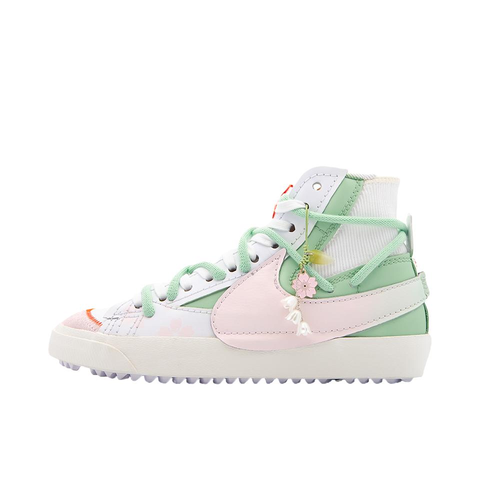 推荐商品：【定制球鞋】Nike Blazer 做旧 防滑耐磨 减震轻便 透气 织物 复古百搭 简约潮流 休闲 板鞋 春日樱