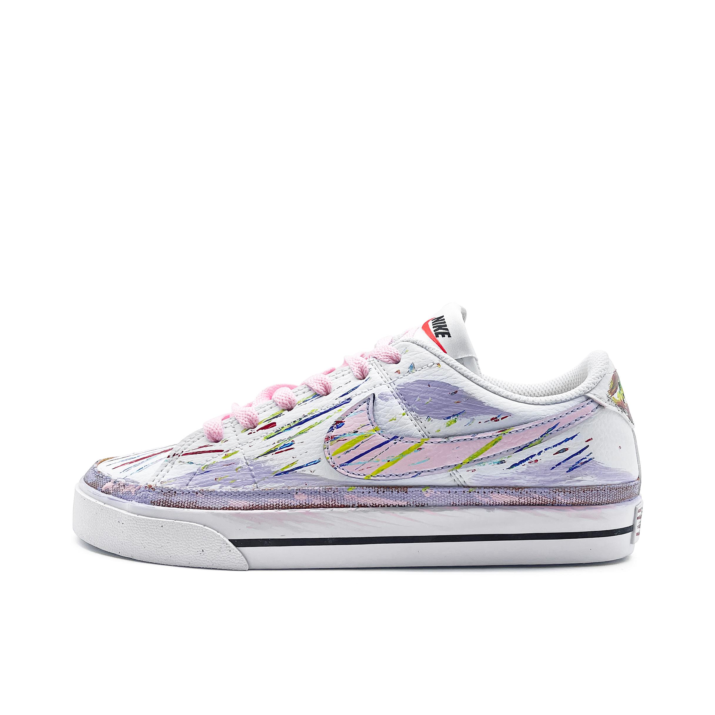 推荐商品：【定制球鞋】 Nike Court Legacy 板鞋 帆布做旧防滑耐磨舒适减震轻便合成革潮流简约复古美式休闲 彩虹粉心