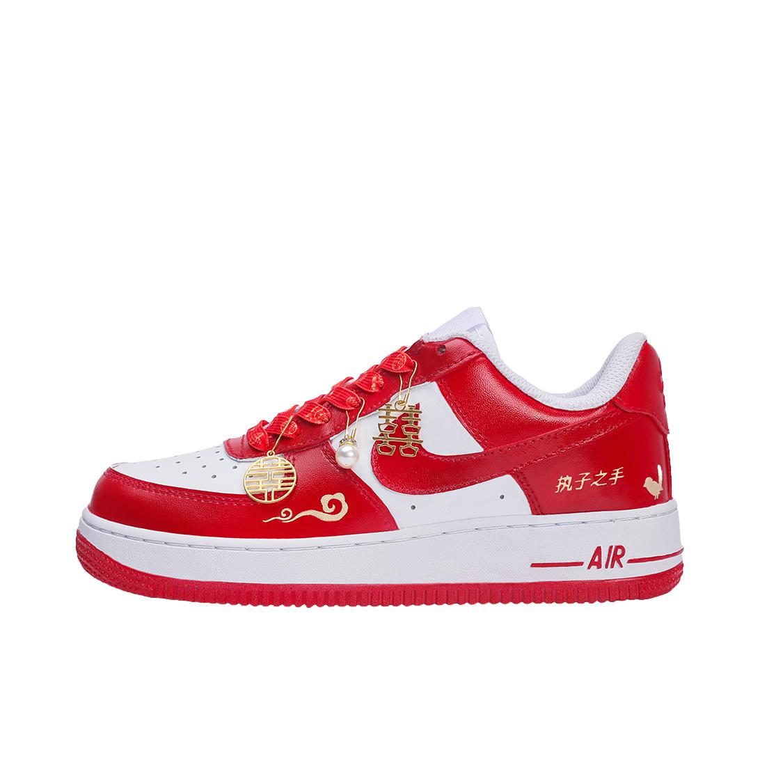 推荐商品：【定制款】 Nike Air Force 1 板鞋 防滑减震耐磨低帮增高 秋冬版/佳姻合韵