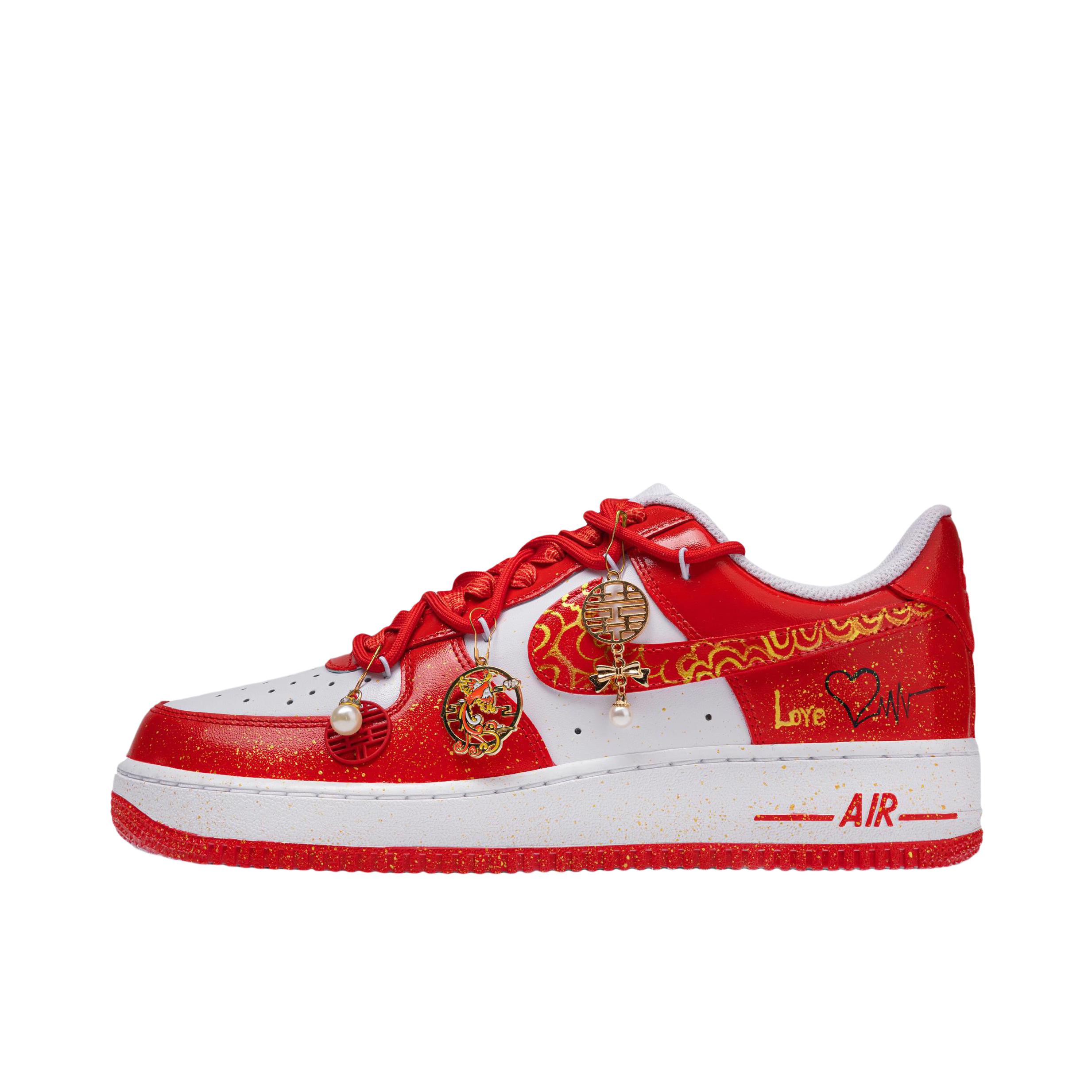 推荐商品：【定制款】 Nike Air Force 1 板鞋 防滑减震耐磨低帮增高 新婚志喜