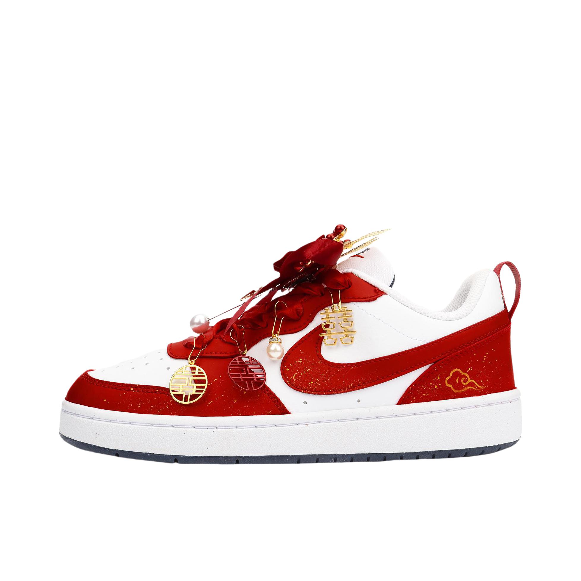 推荐商品：【定制球鞋】 Nike Court Borough 板鞋 防滑防水轻便减震手绘减龄做旧甜酷高街合成革甜妹包裹性复古婚鞋增高小白鞋薄底秋冬脏脏鞋 女款/花好月圆