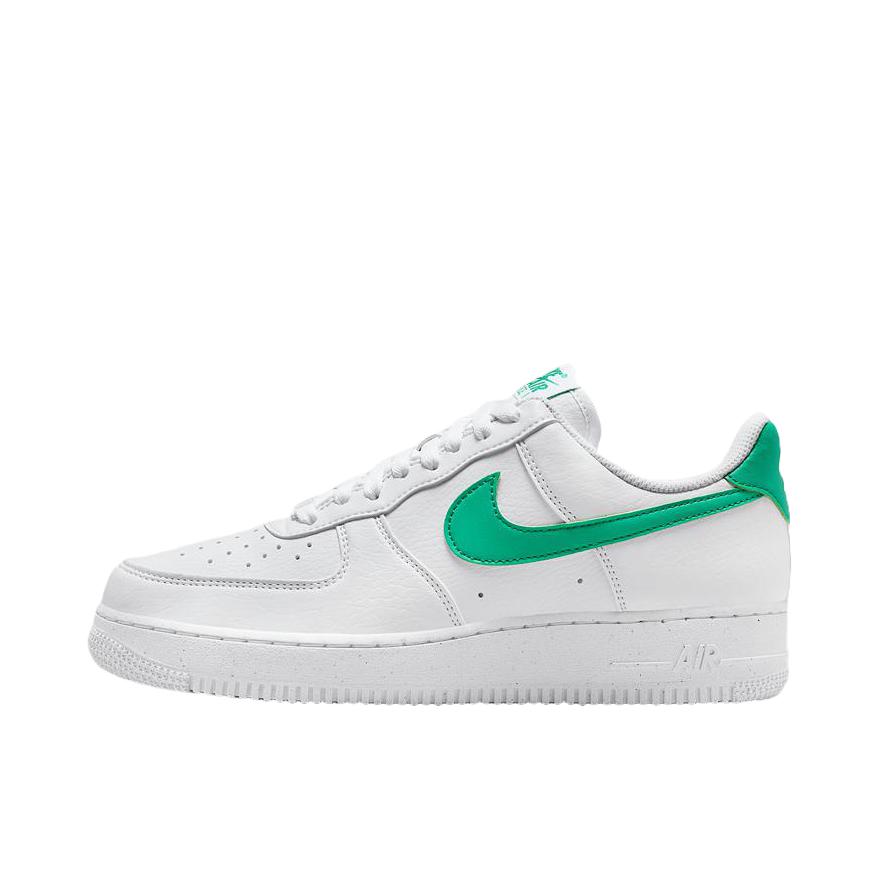 推荐商品：Nike Air Force 1 空军一号 板鞋 轻便舒适百搭耐磨防滑复古 女款/白色/体育场绿