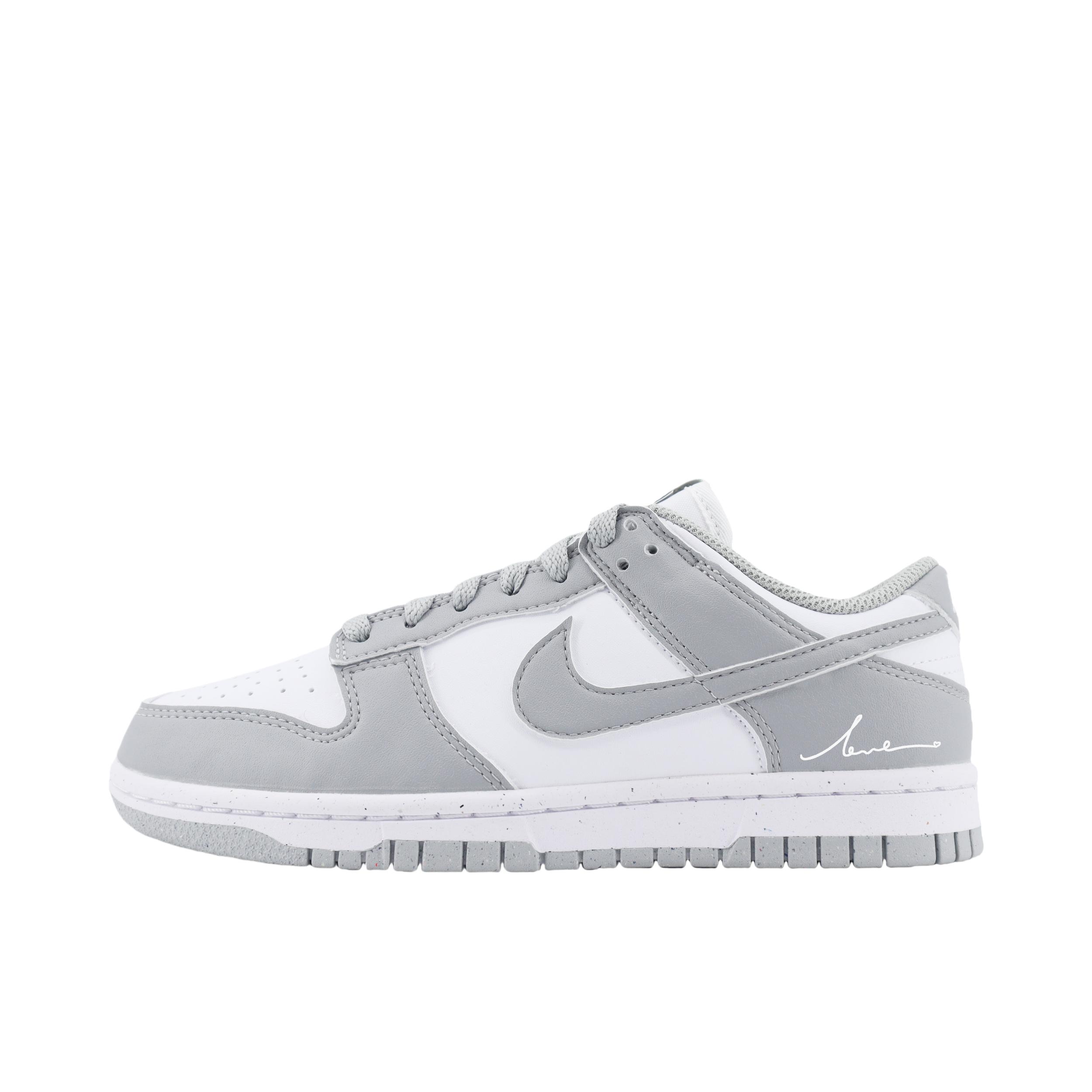 推荐商品：【定制球鞋】 Nike Dunk 板鞋 平跟系带防滑耐磨做旧高街简约百搭潮流复古美式 love
