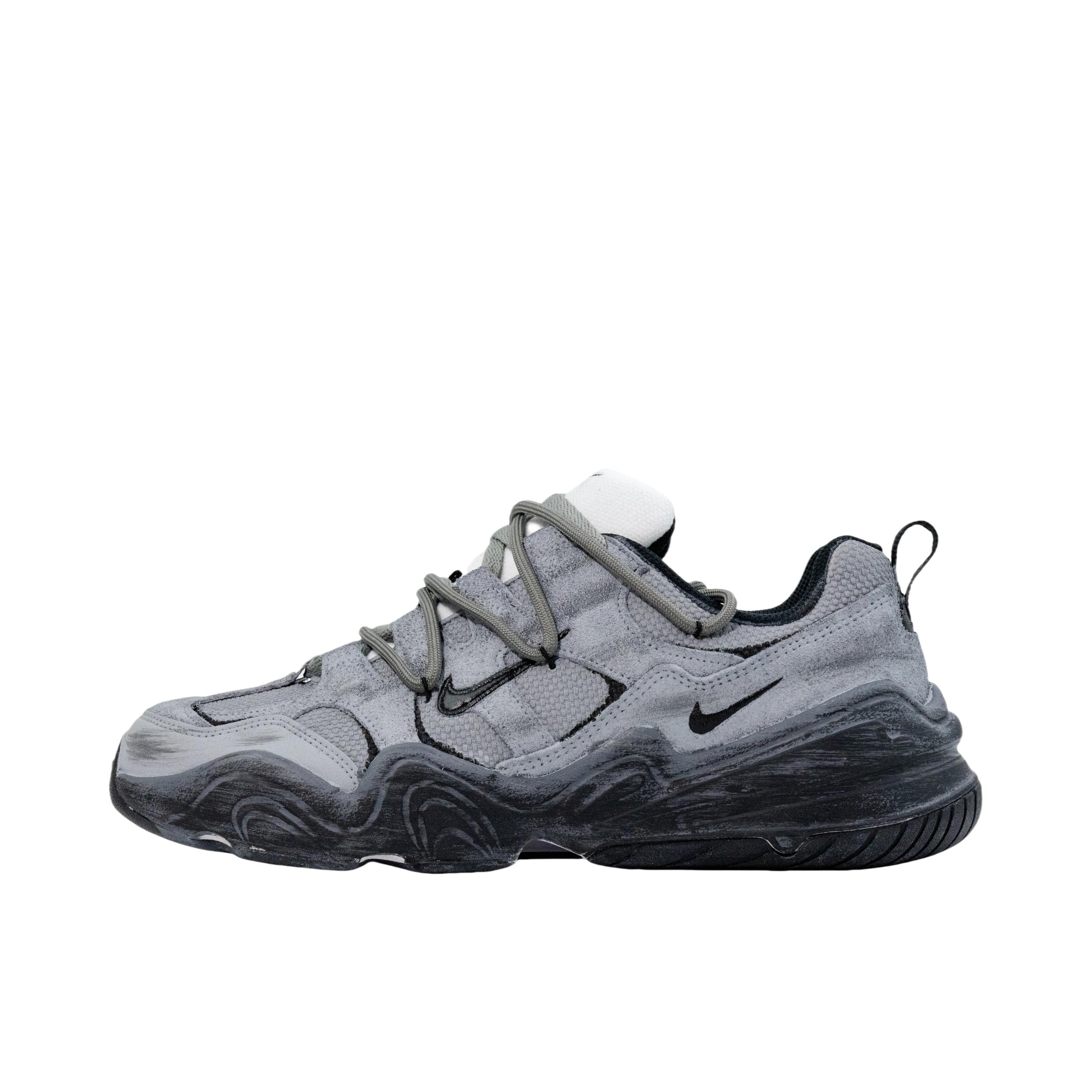 推荐商品：【定制球鞋】 Nike Tech Hera DEER 跑鞋 学院风运动潮流时尚耐磨支撑增高美式 海岸雾岛