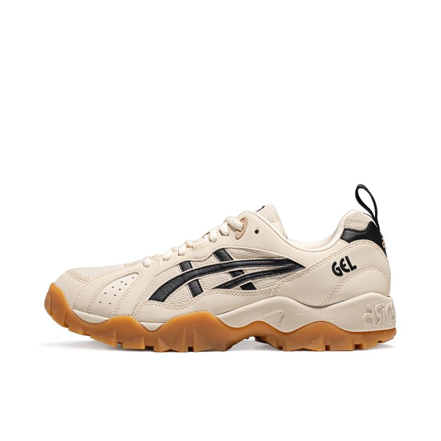 推荐商品：Asics/亚瑟士 Gel-Truck 防滑耐磨 舒适减震 织物 合成革 简约复古 运动休闲鞋 白色/黑色