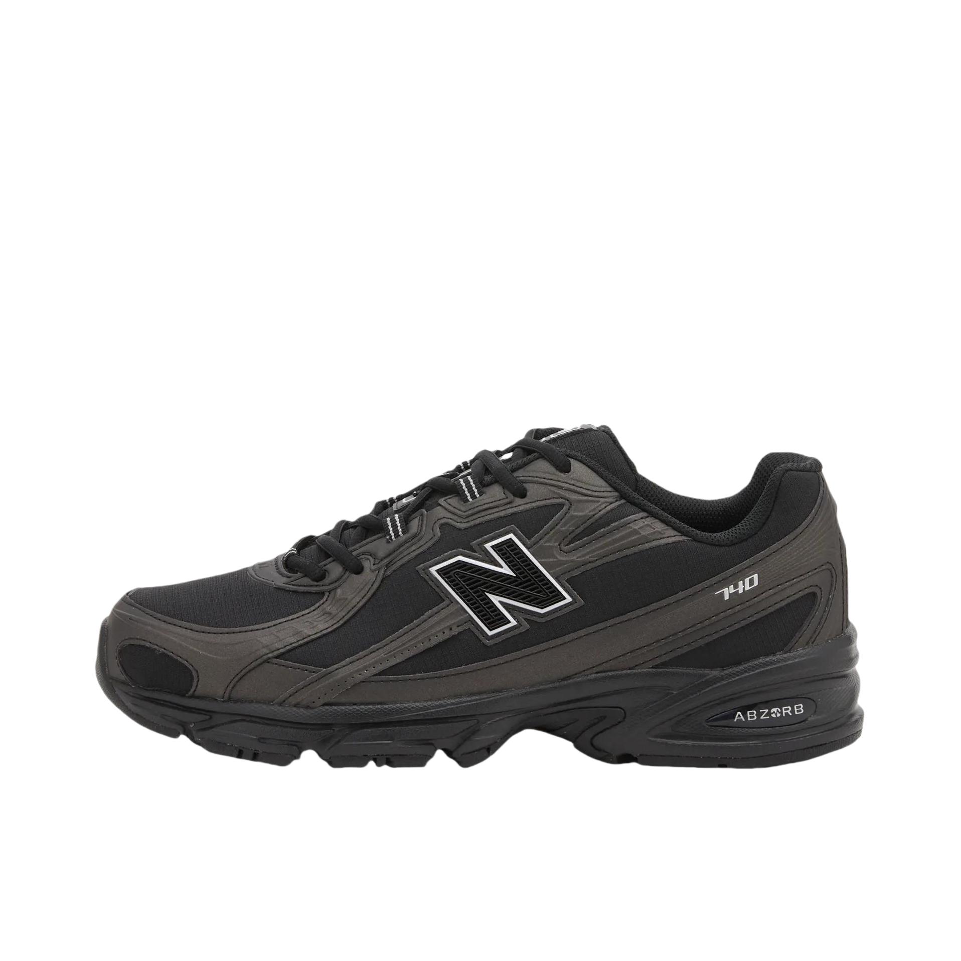 推荐商品：【IU同款】New Balance 740 跑鞋 增高防滑耐磨透气低帮系带拼接圆头千禧风贴合支撑耐穿 D宽/黑色/白色