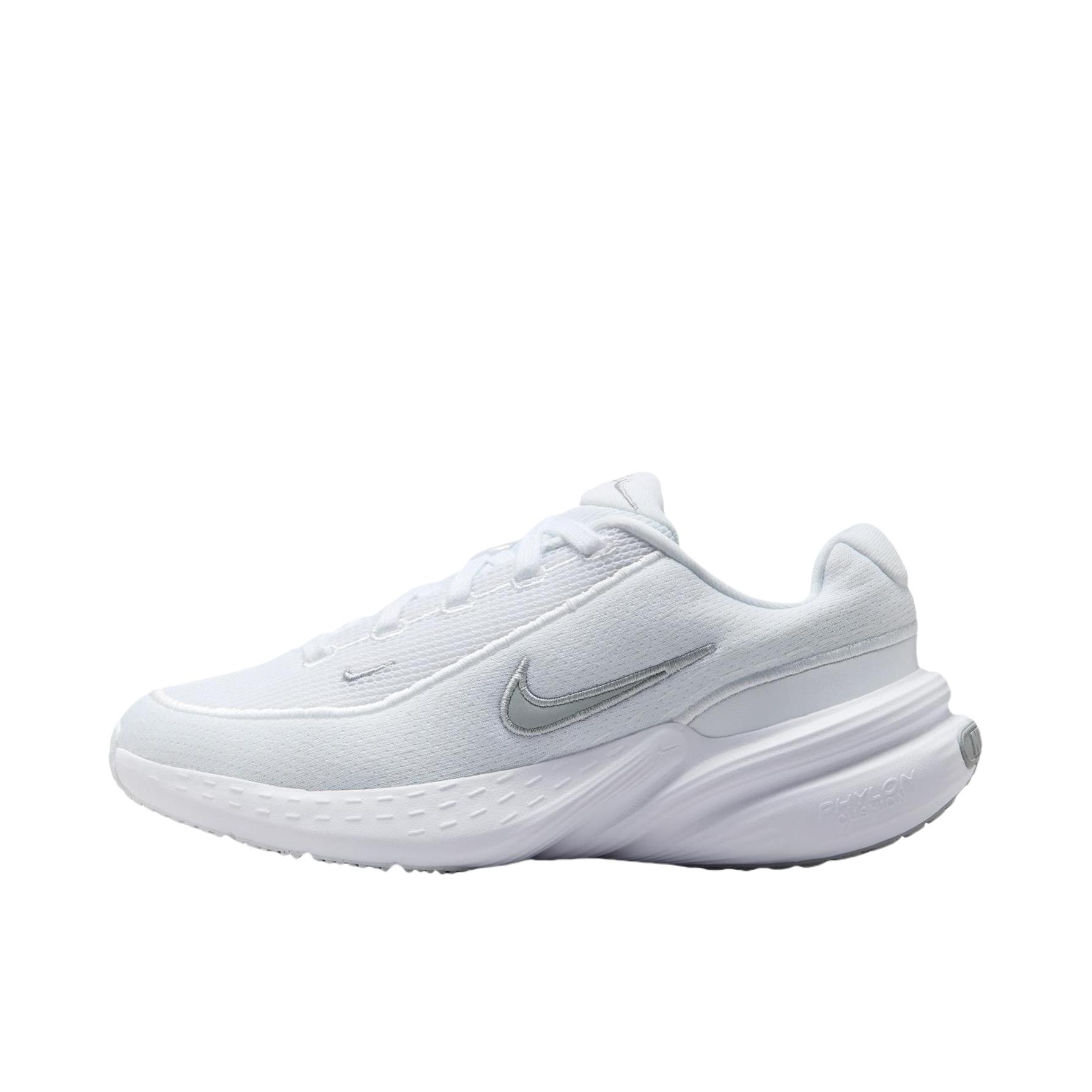 推荐商品：Nike Uplift SC 跑鞋 防滑耐磨舒适轻便低帮时尚潮流抓地贴合美观耐用训练 大童/白色/狼灰