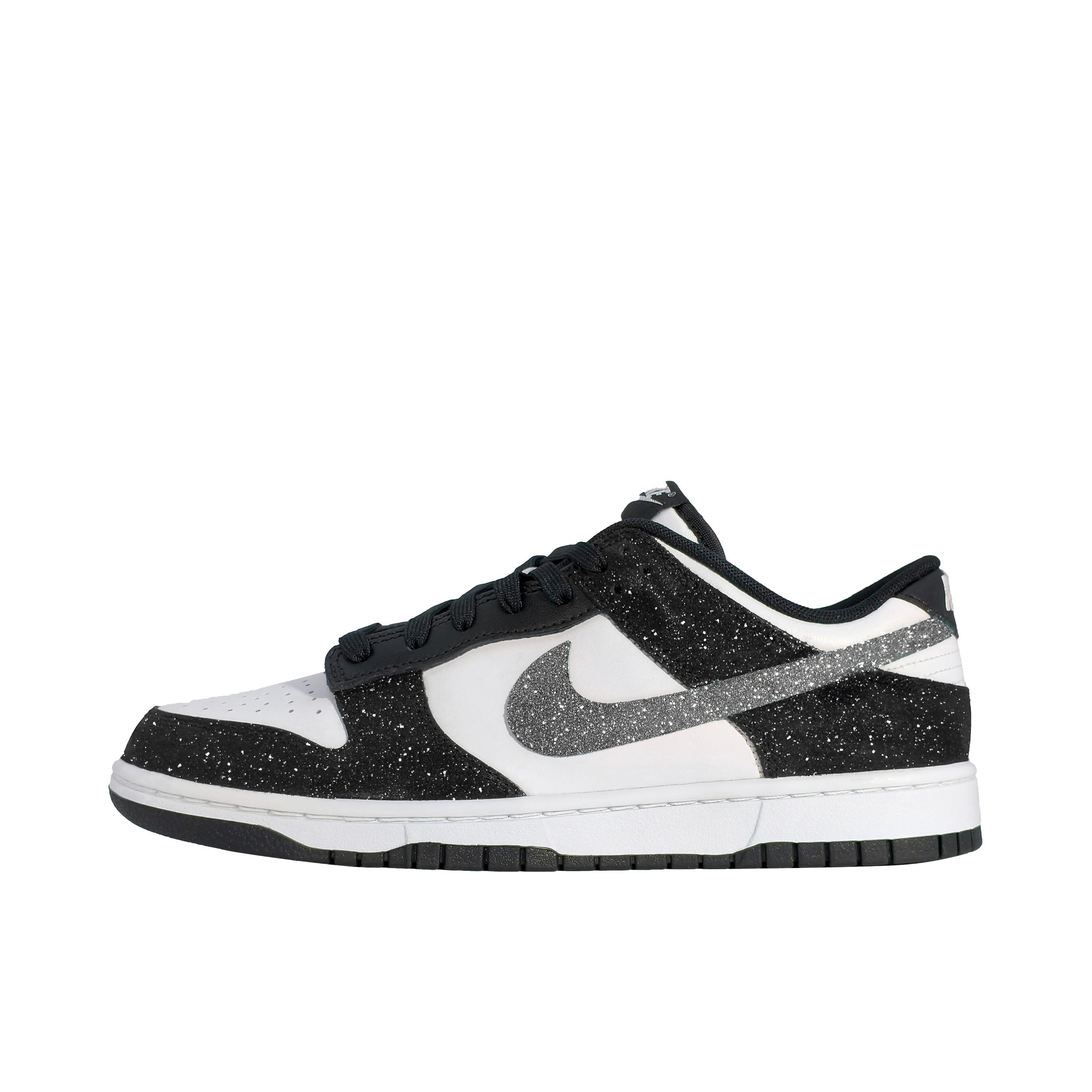 推荐商品：【定制球鞋】 Nike Dunk 板鞋 平跟系带防滑耐磨做旧高街简约百搭潮流复古美式 熊猫银钩/满天星