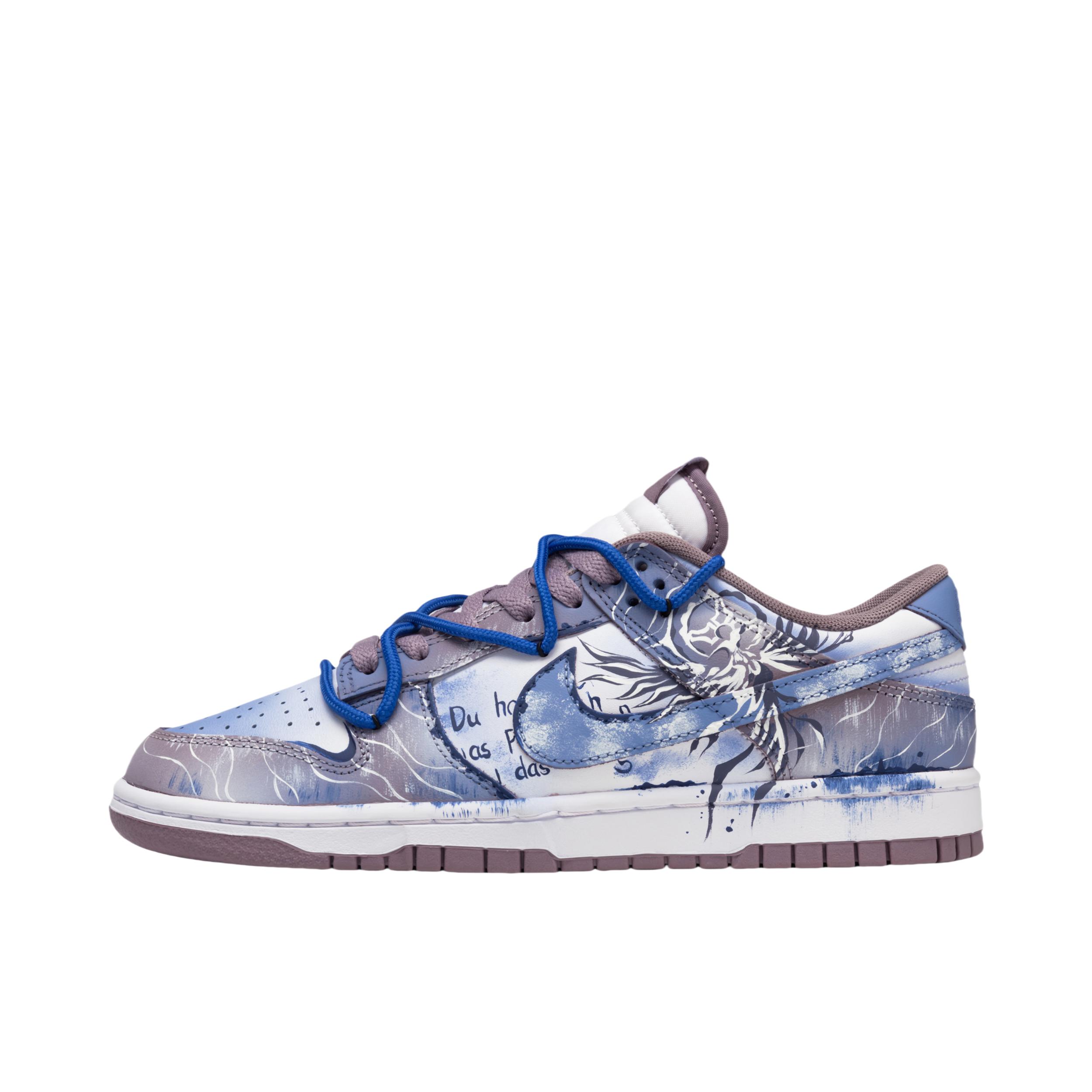 推荐商品：【定制球鞋】 Nike Dunk 板鞋 平跟系带防滑耐磨做旧高街简约百搭潮流复古美式 风暴降至