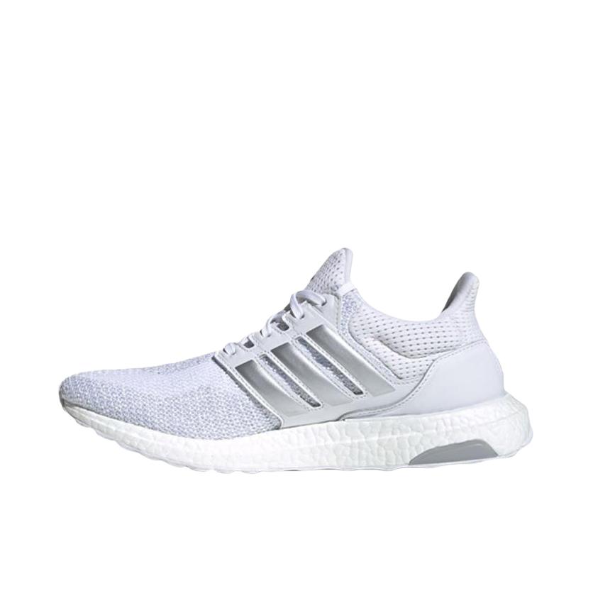 推荐商品：adidas UltraBoost DNA 跑鞋 防滑耐磨轻便透气织物网面缓震合成革支撑抗扭转轻运动回弹 白色/金属银