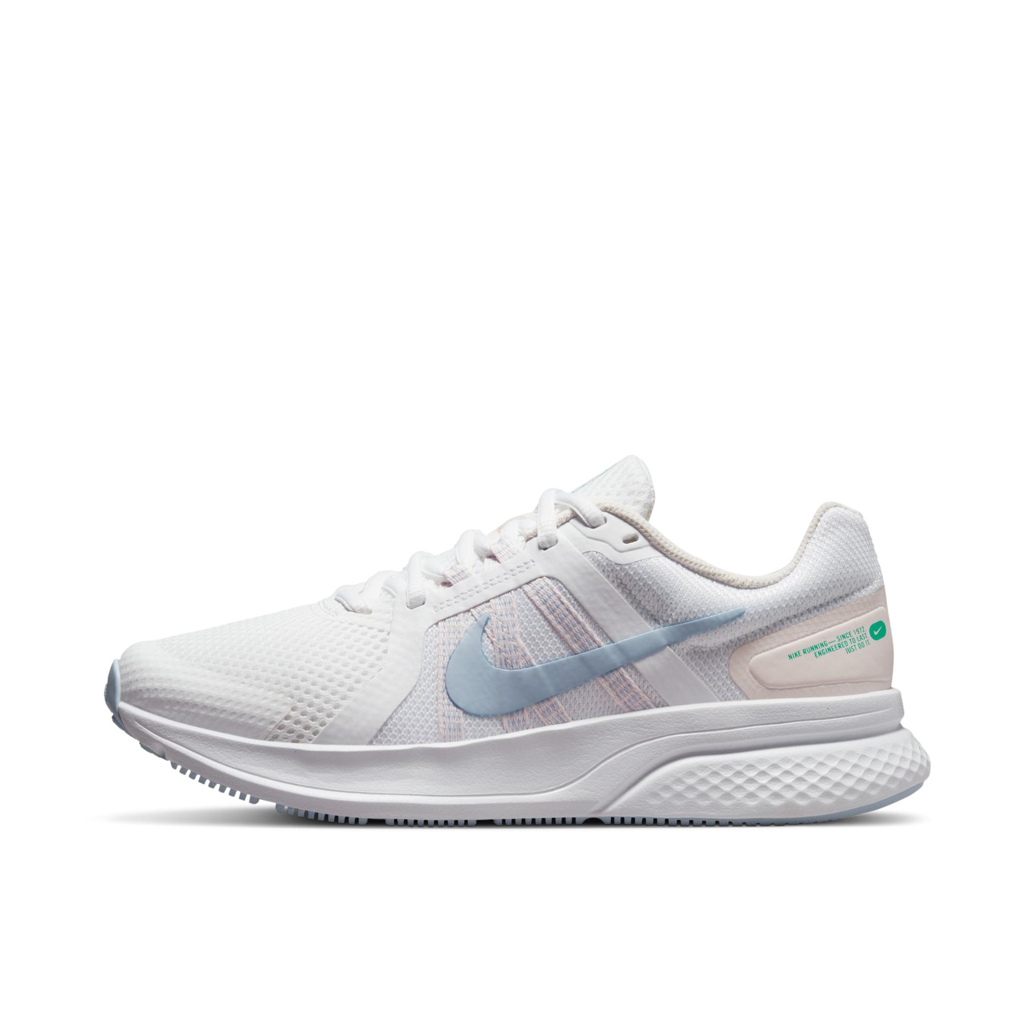 推荐商品：Nike Run Swift 2 跑鞋 减震舒适轻便透气耐磨防滑运动织物合成革回弹支撑 白色/氢蓝/柔粉