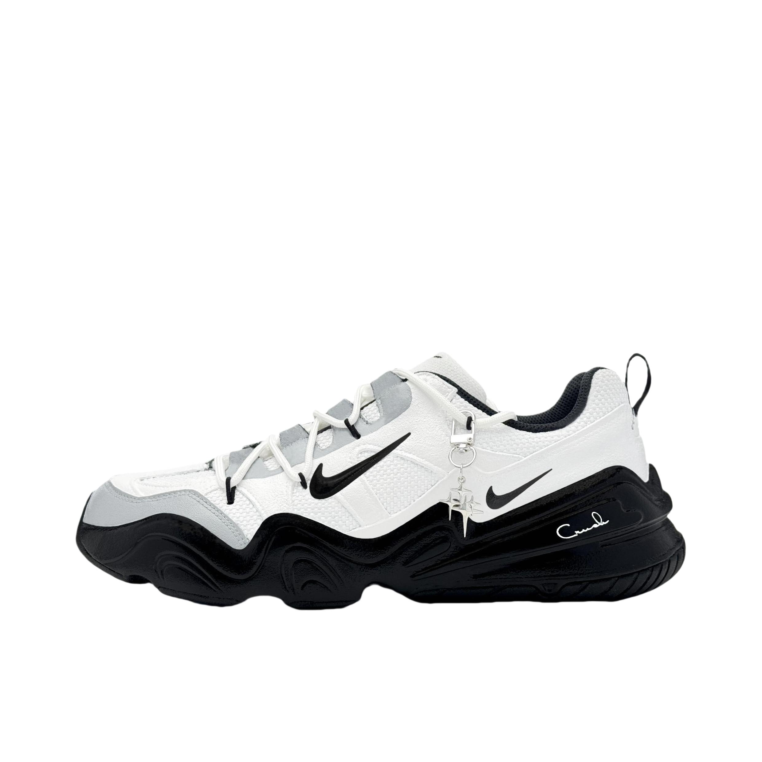 推荐商品：【定制球鞋】 Nike Tech Hera DEER 跑鞋 学院风运动潮流时尚耐磨支撑增高美式 白月光