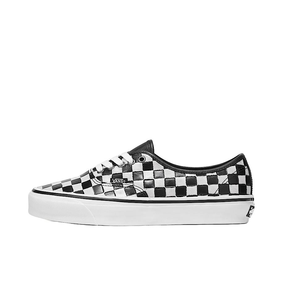 推荐商品：Vans/范斯 板鞋 百搭防滑耐磨低帮两穿 棋盘格/黑色/白色