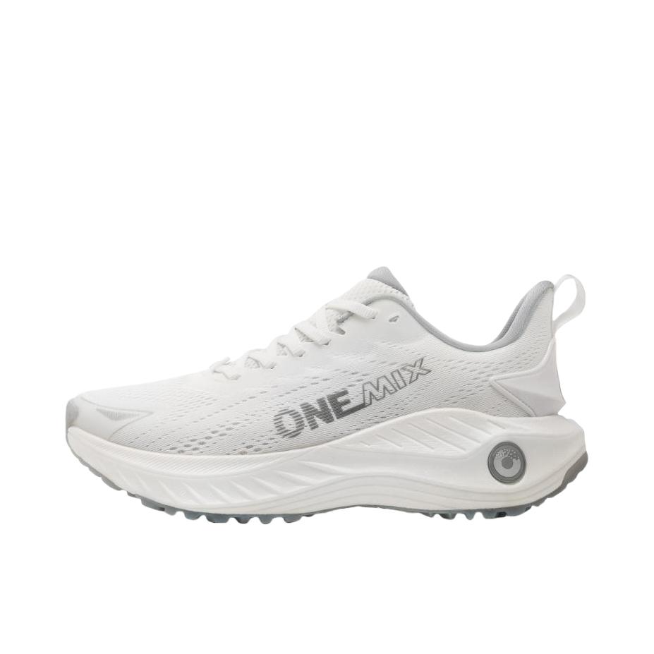 推荐商品：ONEMIX/玩觅 碳板 增高 软底回弹 超轻 网布透气 缓震 系带 慢跑 马拉松 跳操 跑鞋 海浪白/灰色