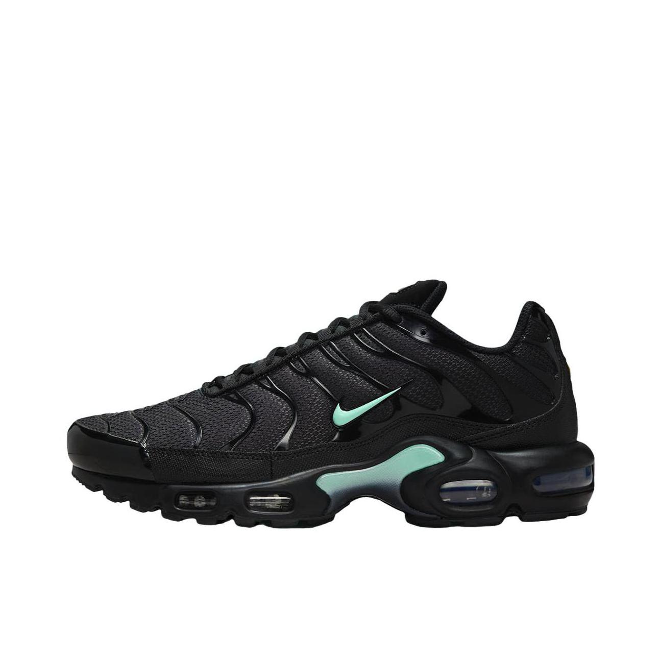 推荐商品：Nike Air Max Plus 跑鞋 休闲舒适轻便网布透气防滑耐磨气垫缓震包裹性贴合圆头 黑色/青色/白色