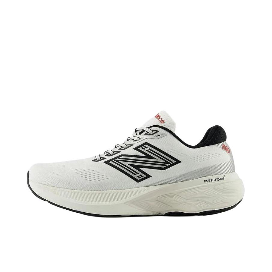推荐商品：New Balance 880 v15 跑鞋 缓震透气回弹防滑耐磨舒适百搭支撑贴合防水 2E宽/白色/黑色 