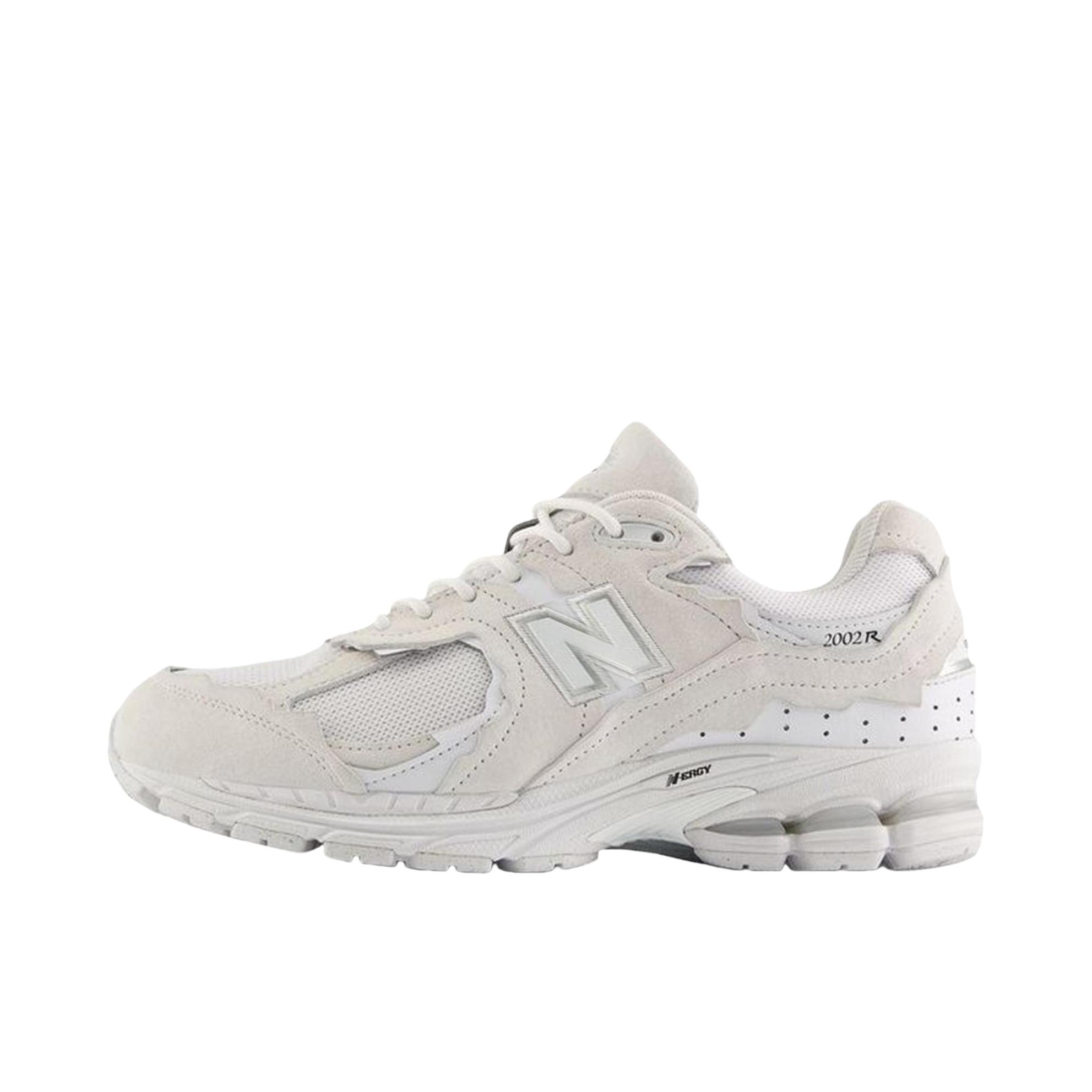 推荐商品：New Balance 2002R GTX 跑鞋 防滑耐磨网布透气舒适复古贴合 D宽/米色