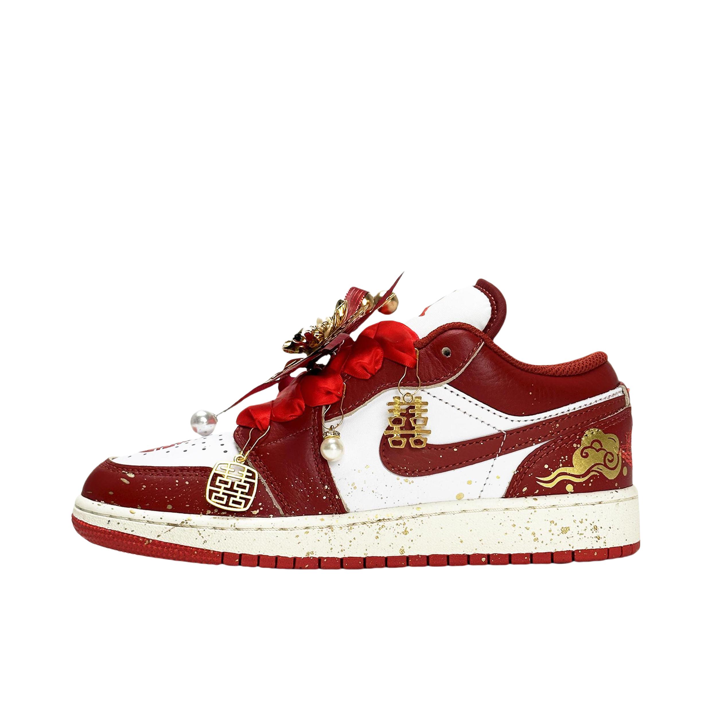 推荐商品：【定制球鞋】Air Jordan 1 减震 耐磨 透气 平跟 复古 潮流 简约 包裹性 防滑 轻便 支撑 增高 板鞋 百年好合